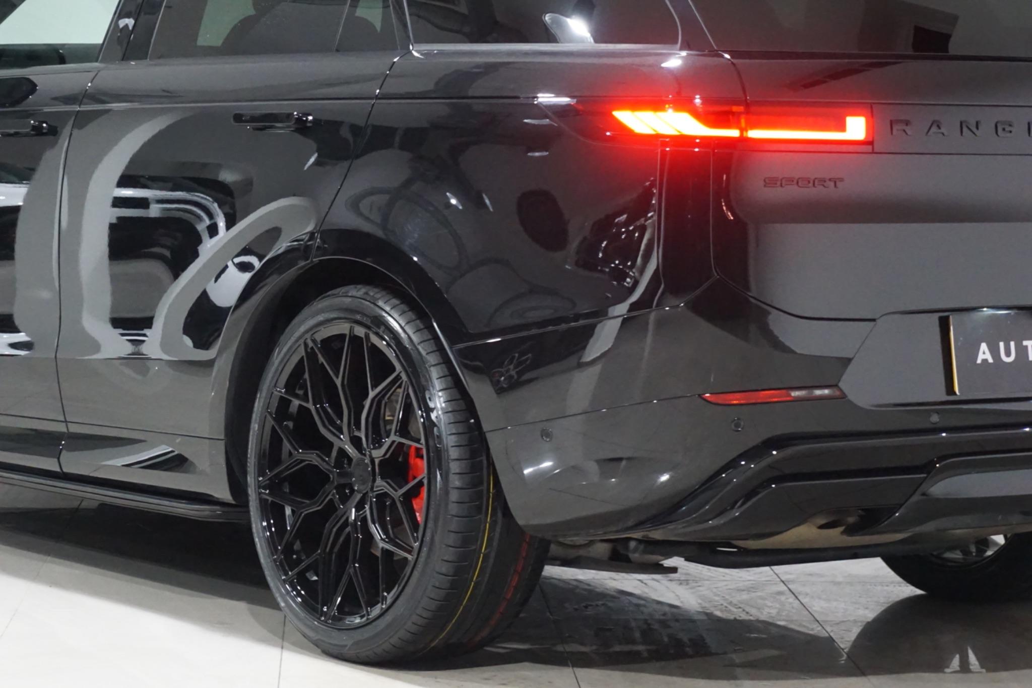 Land Rover Range Rover Sport 3.0 D300 MHEV Dynamic SE Auto 4WD Euro 6 (s/s) 5dr